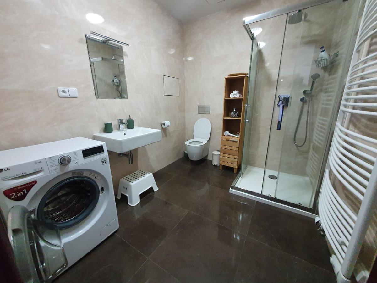 Apartman S Wellness Apartment Карлови Вари Екстериор снимка